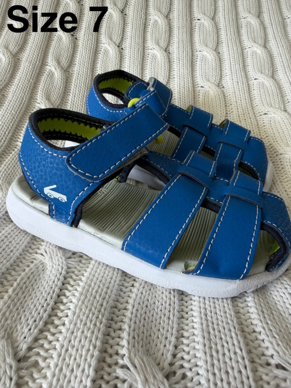 See Kai Run Boys Sandals EUC Cyrus Closed Toe Toddler Shoes Fisherman Hook Loop